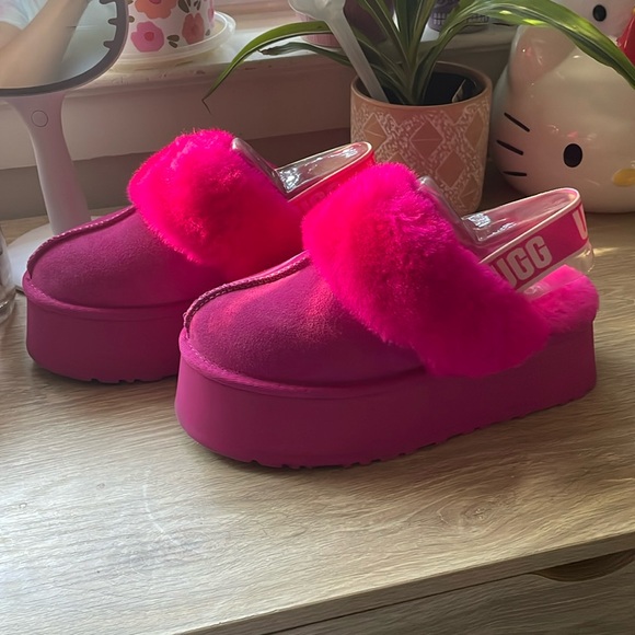 UGG Shoes - Ugg clog slippers